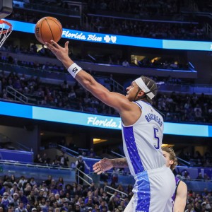 半岛体育-NBA彩经：火箭统治攻防轻取勇士 掘金主场擒下湖人 马刺力拔活塞